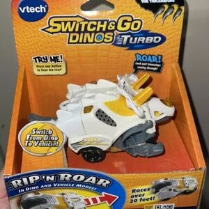 Switch & Go Dinos Turbo - White and Yellow Triceratops
